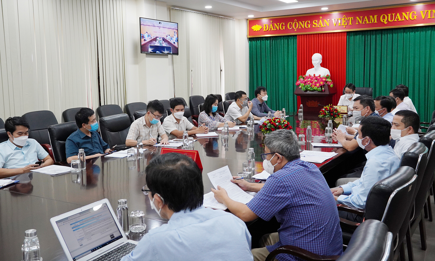 Đánh giá tình hình giải ngân vốn đầu tư nguồn vay nước ngoài