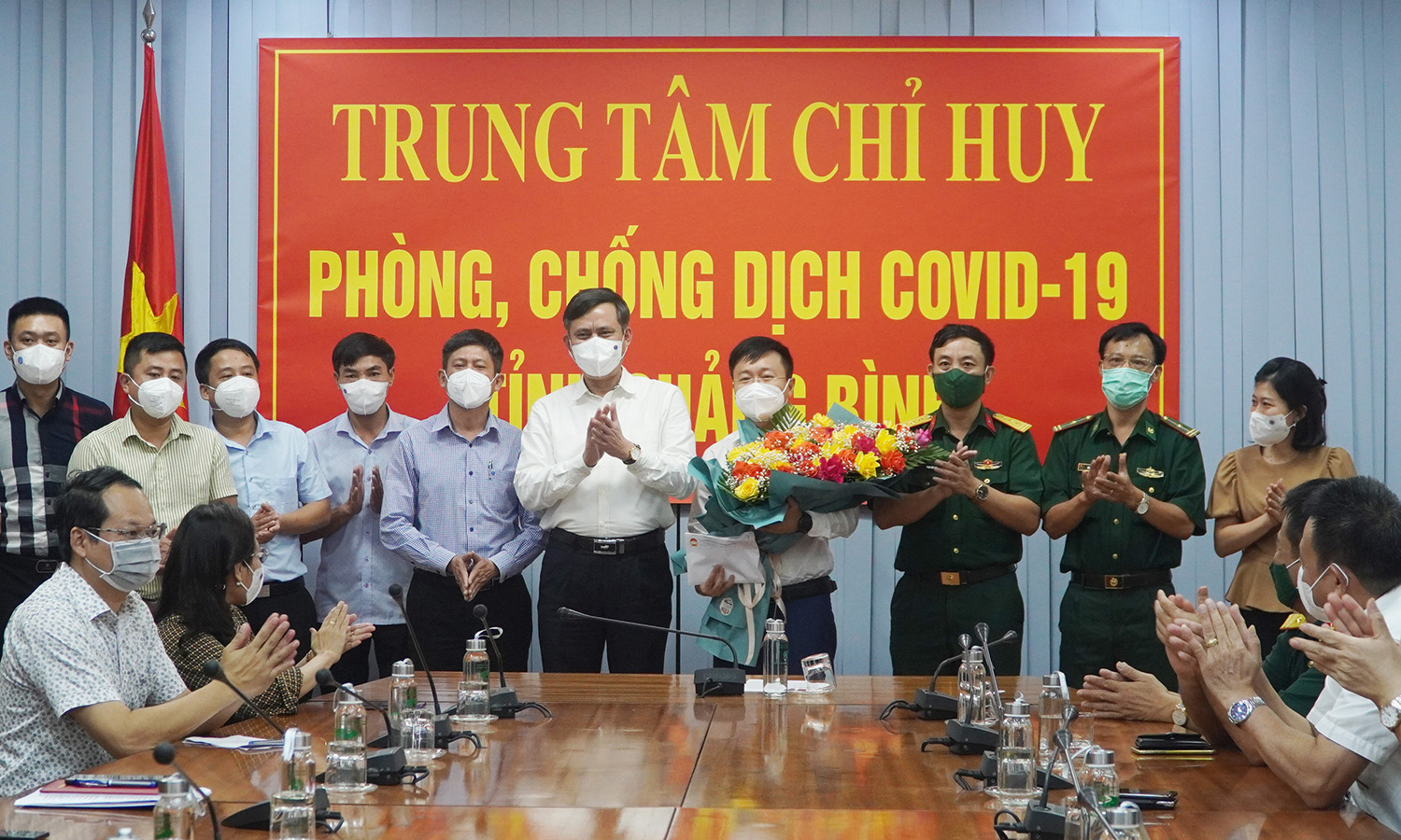 Gặp mặt đoàn công tác hỗ trợ tỉnh Khăm Muộn phòng chống dịch Covid-19