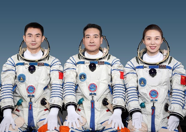 Trung Quốc phóng tàu vũ trụ thứ 2 chở phi hành gia xây trạm không gian