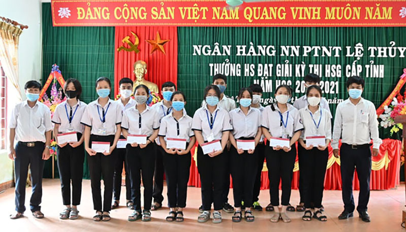 Khơi dậy tinh thần sáng tạo, đổi mới phương pháp dạy và học