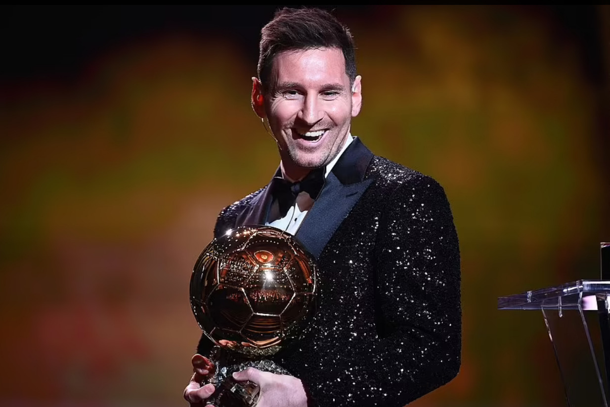 Quả bóng Vàng 2021: 'Kỳ quan thứ 7' của Messi
