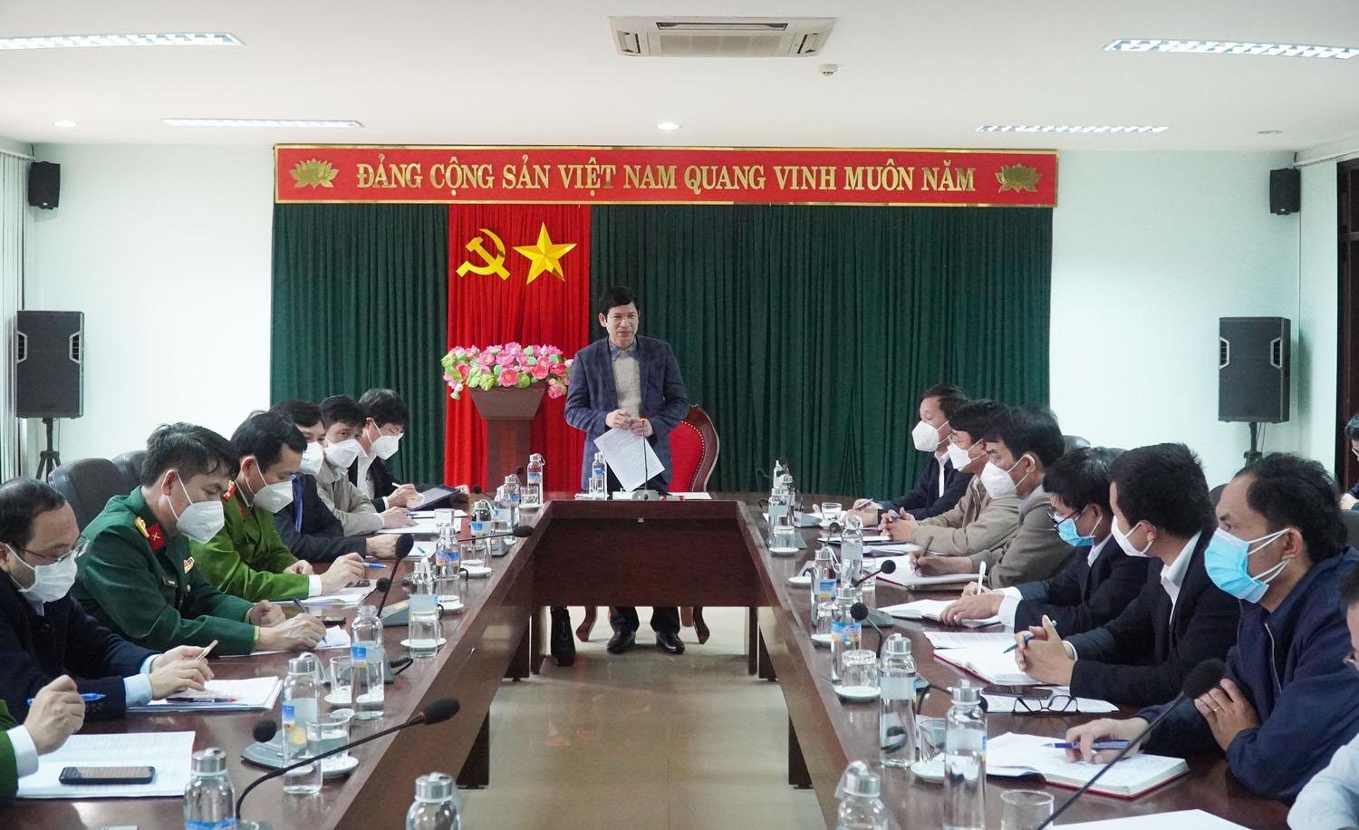 Đồng chí Phó Chủ tịch UBND tỉnh kiểm tra công tác phòng chống dịch tại huyện Quảng Trạch