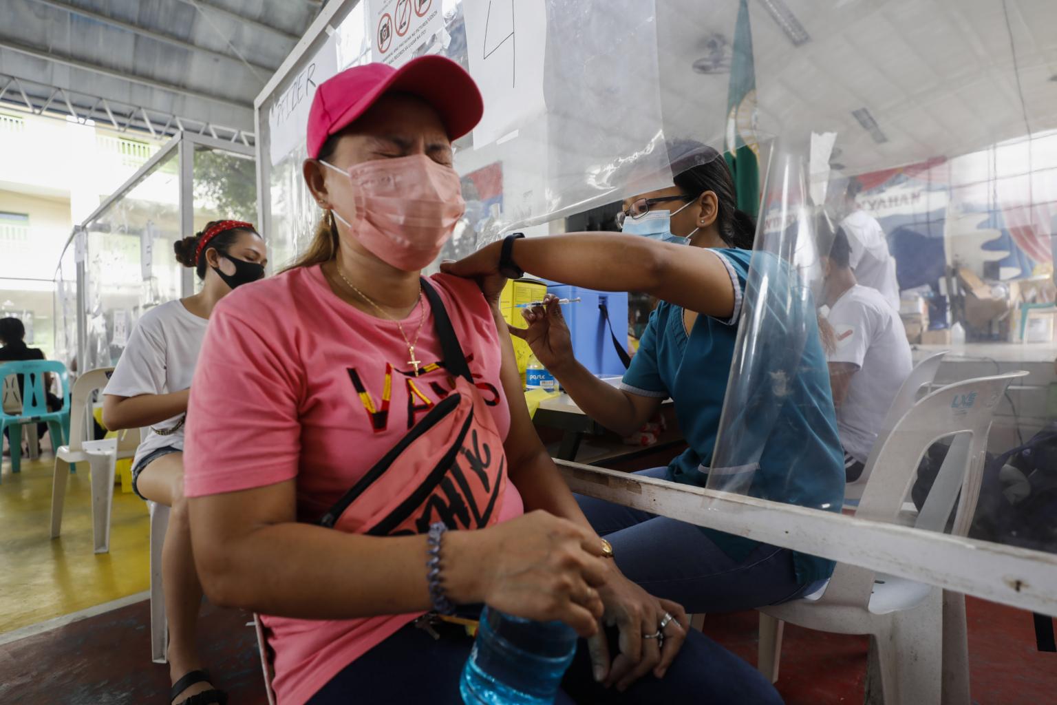 Philippines dừng phát hành bản tin COVID-19 hàng ngày