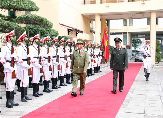 Tăng cường quan hệ hợp tác giữa hai Bộ Công an Việt Nam-Lào