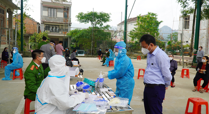 Ghi nhận thêm 861 F0, có 4 ca tử vong