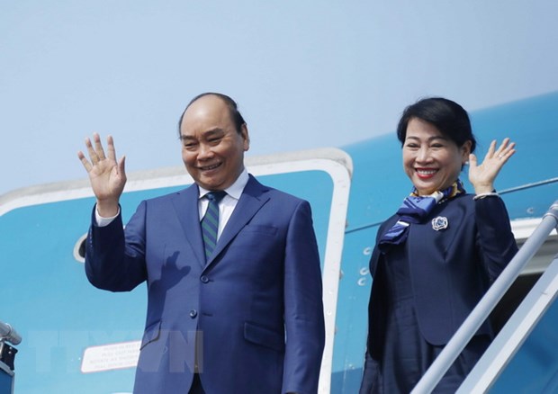 Chủ tịch nước lên đường thăm cấp Nhà nước đến Singapore
