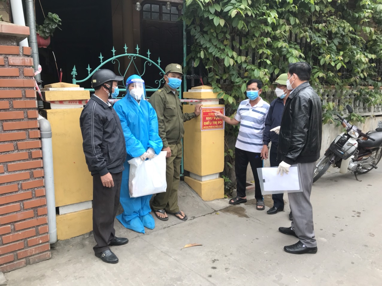 F0 điều trị tại nhà cần thủ tục gì để được trợ cấp ốm đau