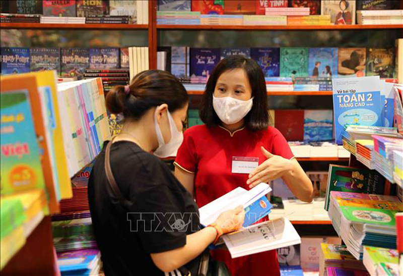 Nhà xuất bản Giáo dục Việt Nam công bố giá sách giáo khoa mới lớp 3, lớp 7 và lớp 10
