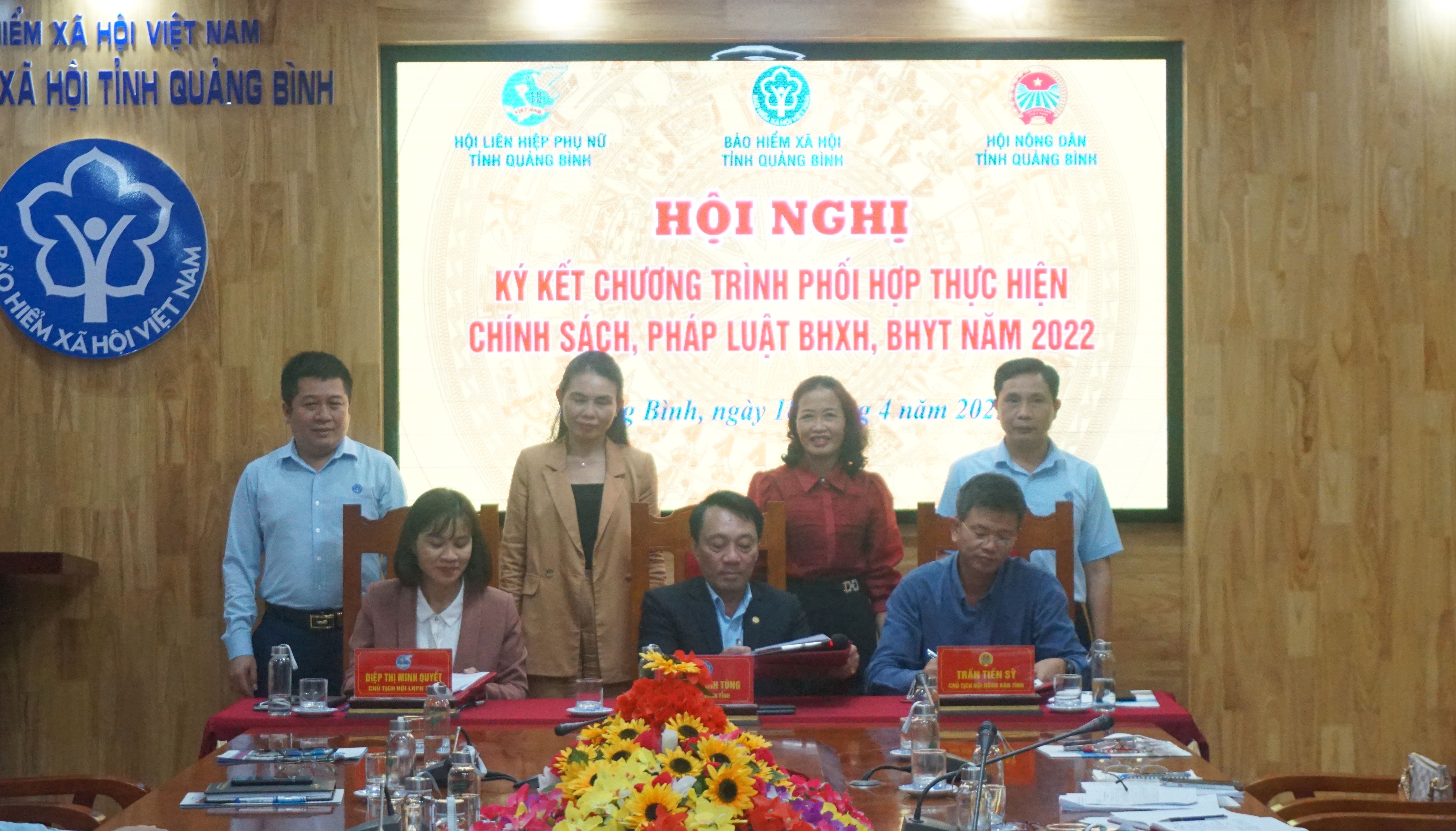 Phối hợp thực hiện chính sách BHXH, BHYT trong hội viên nông dân, phụ nữ