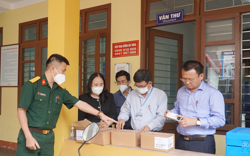 Quảng Bình tiếp nhận 8.000 liều vắc-xin phòng Covid-19 trẻ em đầu tiên