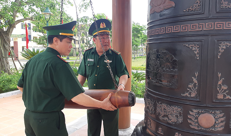 BĐBP tỉnh: Dâng hương tri ân Bác Hồ và các Anh hùng Liệt sỹ, viếng mộ Đại tướng Võ Nguyên Giáp