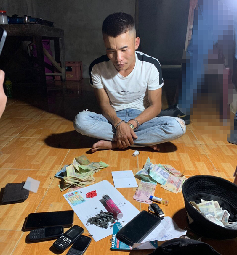 Công an huyện Quảng Ninh bắt đối tượng tàng trữ 45 viên ma túy hồng phiến