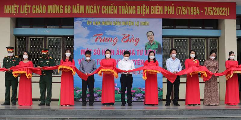 Trưng bày một số hình ảnh và tư liệu quý về cuộc đời, sự nghiệp Đại tướng Võ Nguyên Giáp