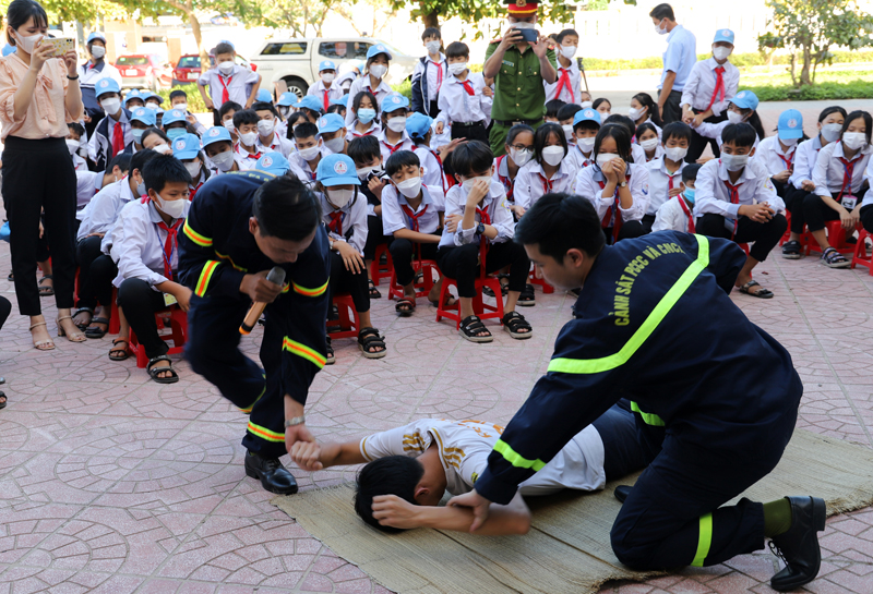 Tuyên truyền, hướng dẫn phòng chống đuối nước cho học sinh