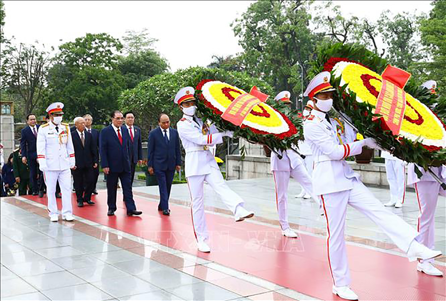 Lãnh đạo Đảng, Nhà nước vào Lăng viếng Bác