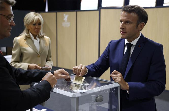 Bắt đầu bỏ phiếu vòng 2 bầu cử Quốc hội Pháp