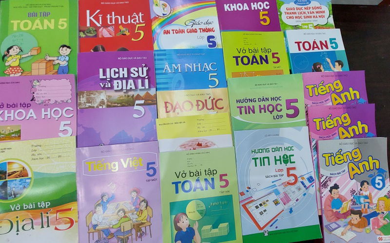 Gánh nặng từ sách tham khảo