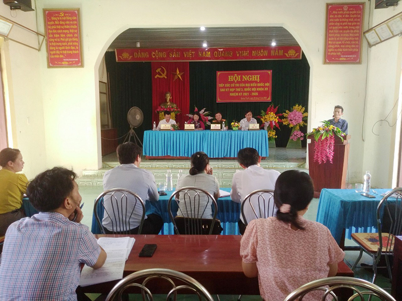 Đại biểu Quốc hội tiếp xúc cử tri tại huyện Quảng Trạch