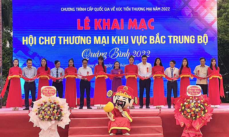 Khai mạc hội chợ Thương mại khu vực Bắc Trung bộ - Quảng Bình 2022