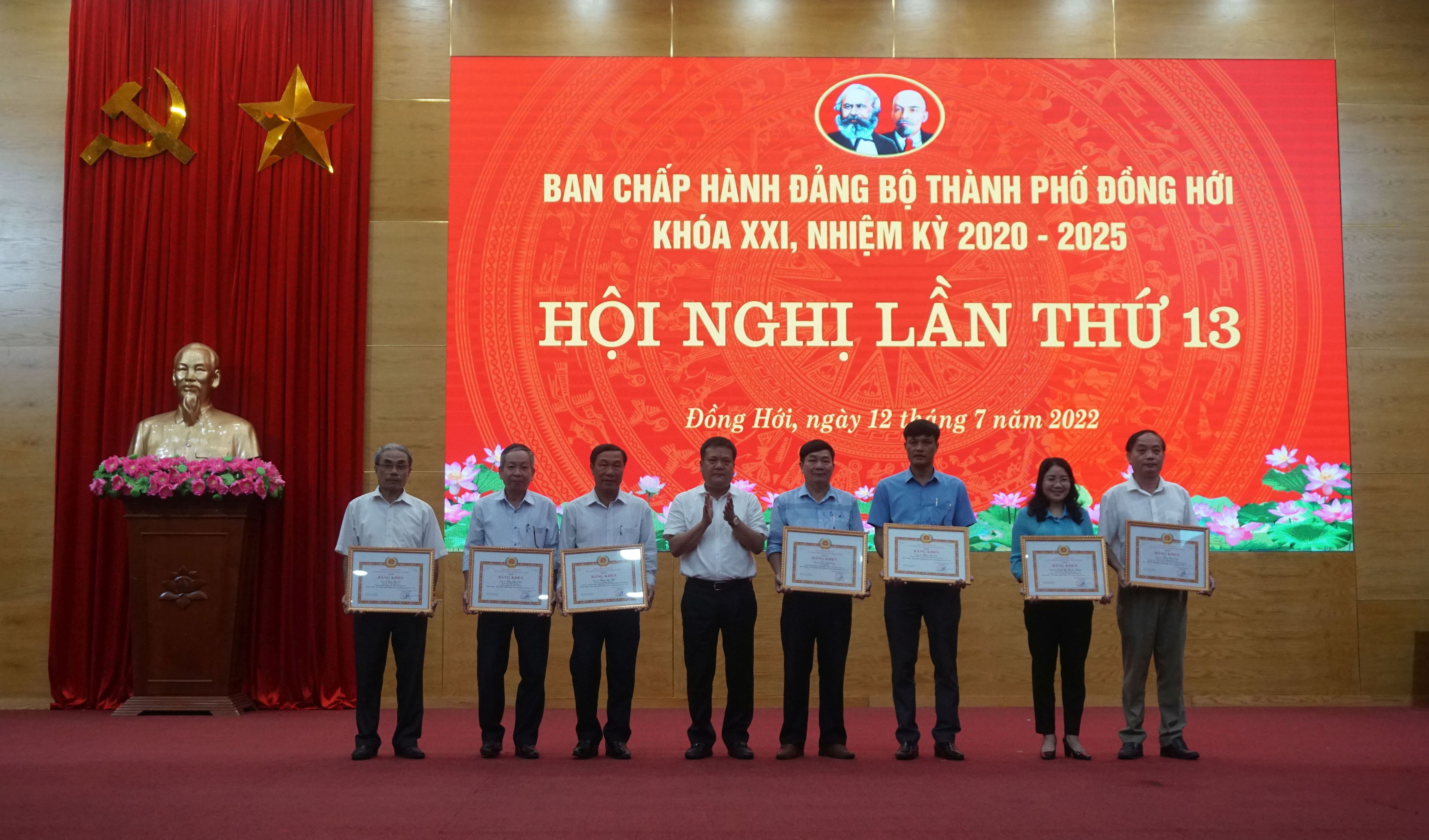 Thành ủy Đồng Hới: Quyết liệt thực hiện có hiệu quả chương trình phục hồi và phát triển kinh tế-xã hội