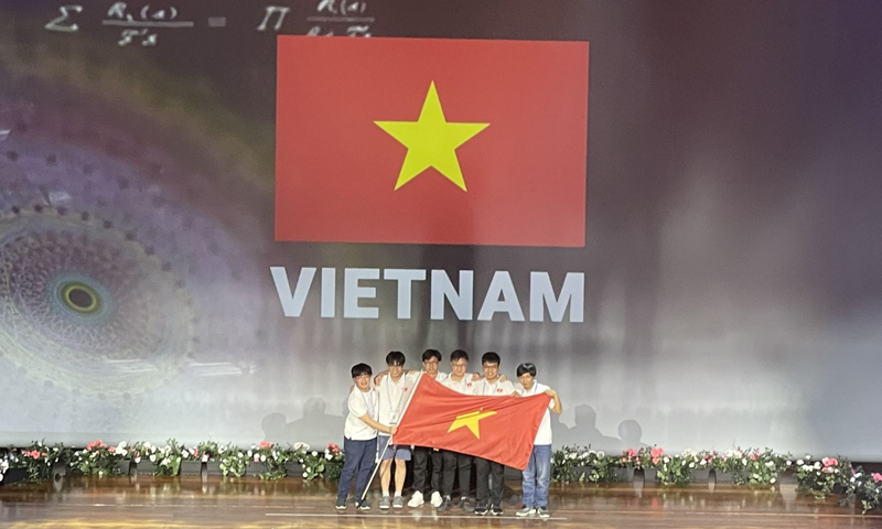 Việt Nam đoạt 2 Huy chương vàng tại Olympic Toán học quốc tế 2022