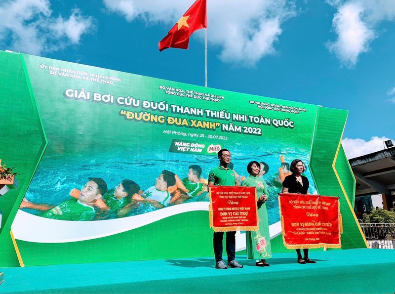 Gần 500 thanh thiếu nhi tham dự Giải bơi cứu đuối toàn quốc