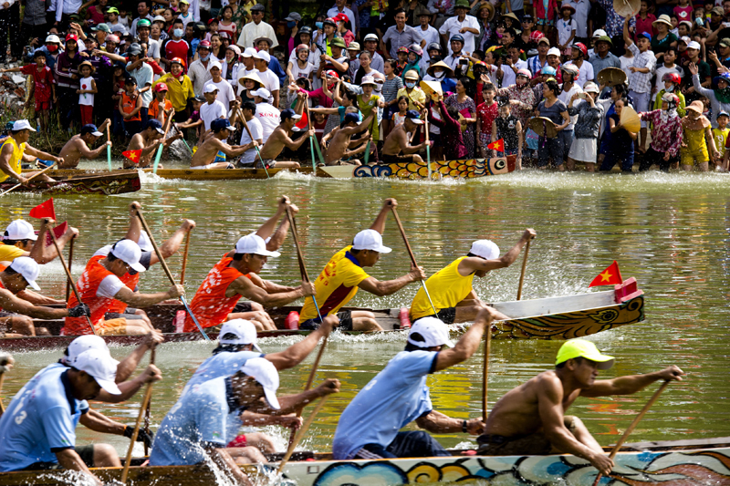 Tiếng mõ trên sông