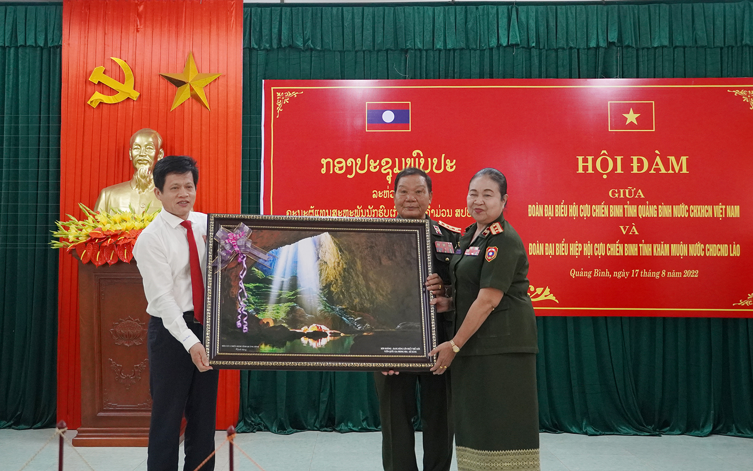 Hội đàm giữa hội Cựu chiến binh hai tỉnh Quảng Bình và Khăm Muộn