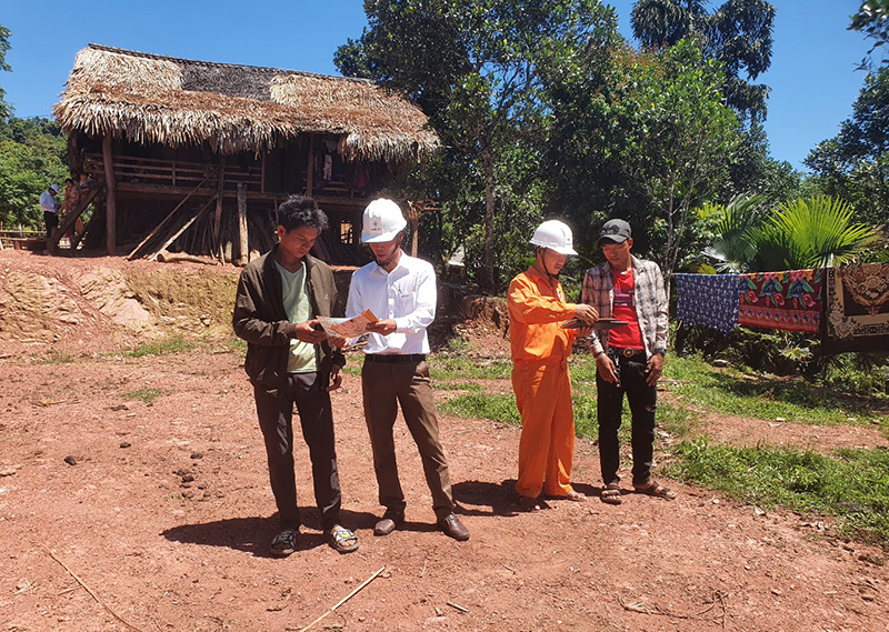 Ánh điện sáng vùng cao - Bài 1: Màu áo cam bên dãy Giăng Màn