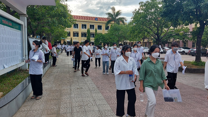 Hỗ trợ thông tin về triển khai thanh toán trực tuyến lệ phí đăng ký xét tuyển đại học năm 2022