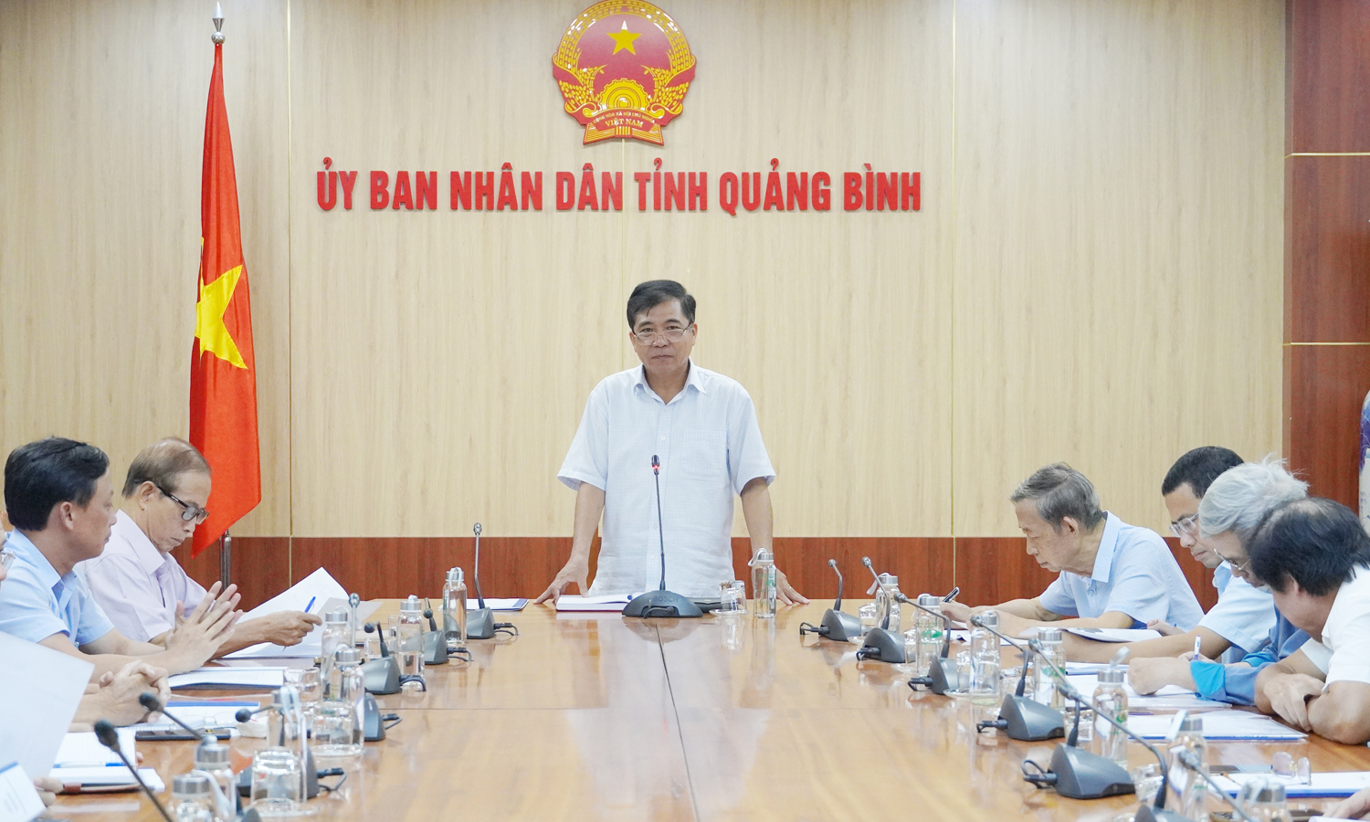 UBND tỉnh nghe báo cáo về giải pháp thoát lũ cho vùng Lệ Thủy, Quảng Ninh