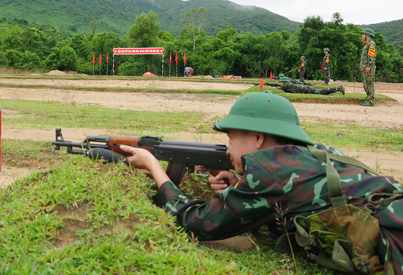 Bộ Chỉ huy Quân sự tỉnh kiểm tra bắn đạn thật