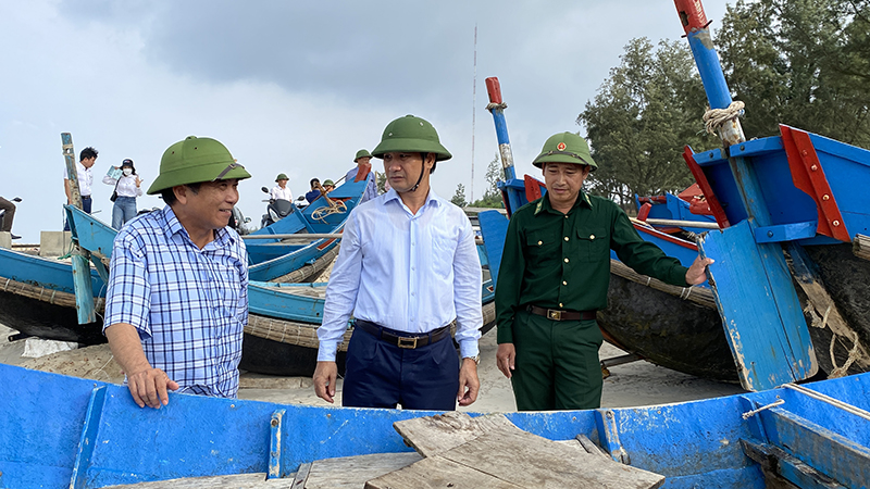 Chủ động các phương án ứng phó bão số 4 theo phương châm "4 tại chỗ"