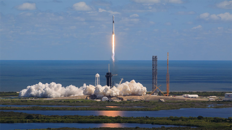 Tàu vũ trụ của SpaceX đưa phi hành đoàn Crew-5 lên ISS