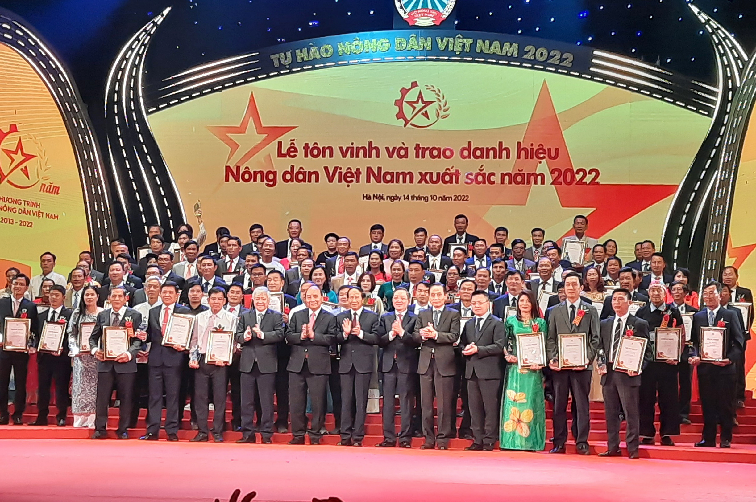 2 nông dân Quảng Bình được tôn vinh "Nông dân Việt Nam xuất sắc 2022"