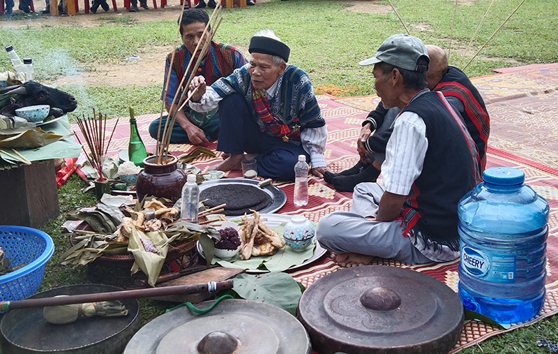 Lễ hội mừng cơm mới của đồng bào dân tộc Bru-Vân Kiều