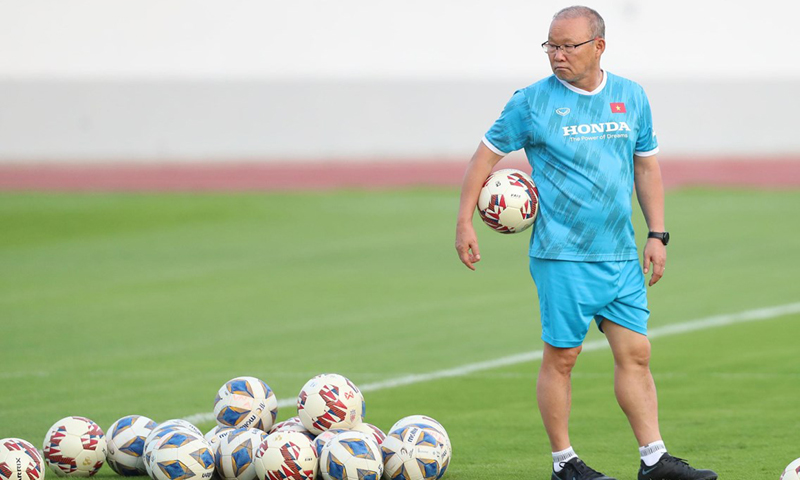 Gửi lời tri ân HLV Park Hang-seo qua trận đấu Việt Nam gặp Dortmund
