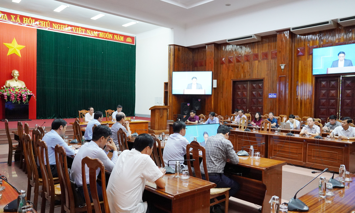 Thủ tướng Chính phủ Phạm Minh Chính chủ trì hội nghị đô thị toàn quốc