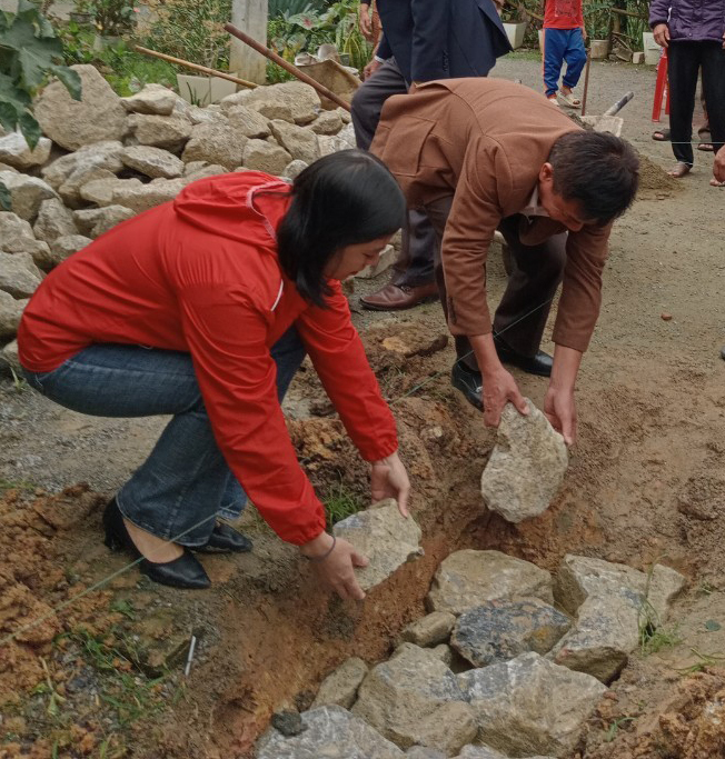 Khởi công xây dựng nhà nhân ái cho các gia đình có hoàn cảnh khó khăn