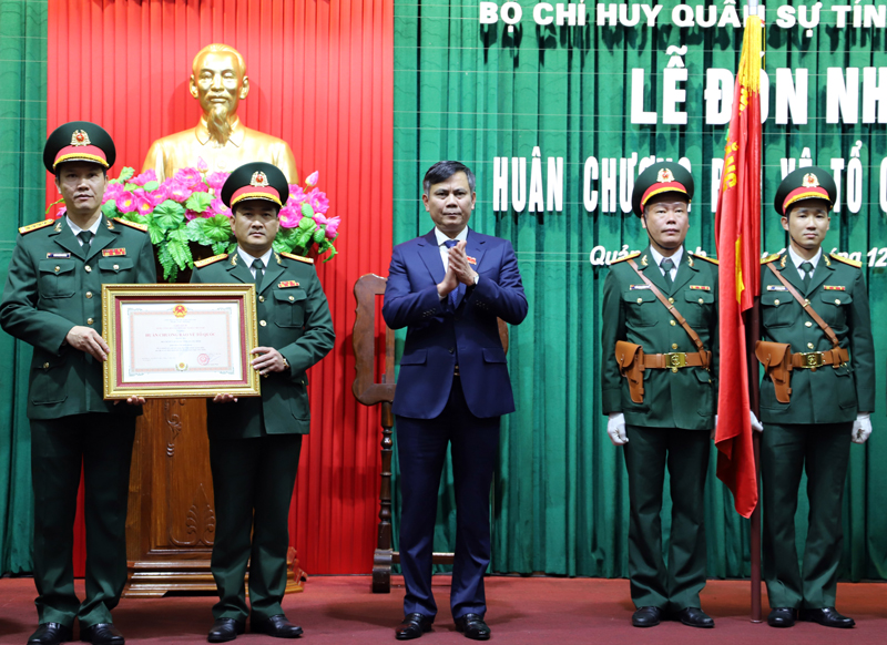 Bộ Chỉ huy Quân sự tỉnh đón nhận Huân chương Bảo vệ Tổ quốc hạng Ba