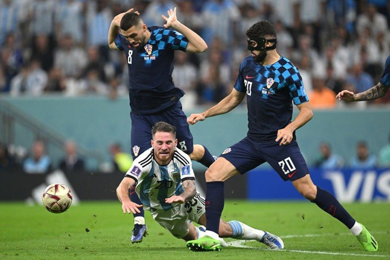 Messi cùng Argentina vào chung kết World Cup 2022