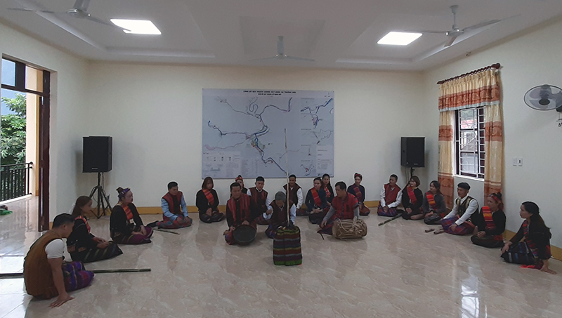 Tập huấn, truyền dạy văn hóa dân gian cho đồng bào dân tộc Bru-Vân Kiều