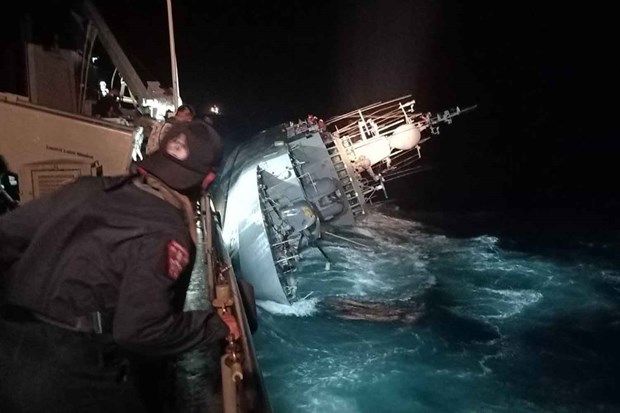 Thái Lan tìm kiếm 33 thuyền viên mất tích sau vụ đắm tàu chiến