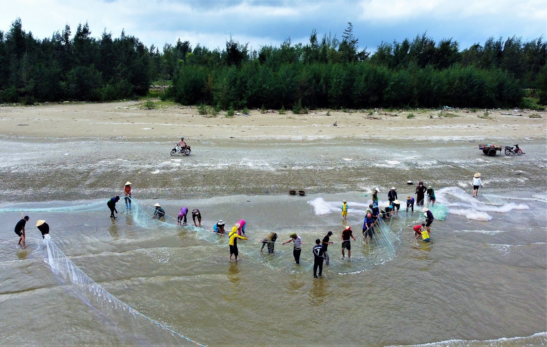 Nghề biển nhân văn