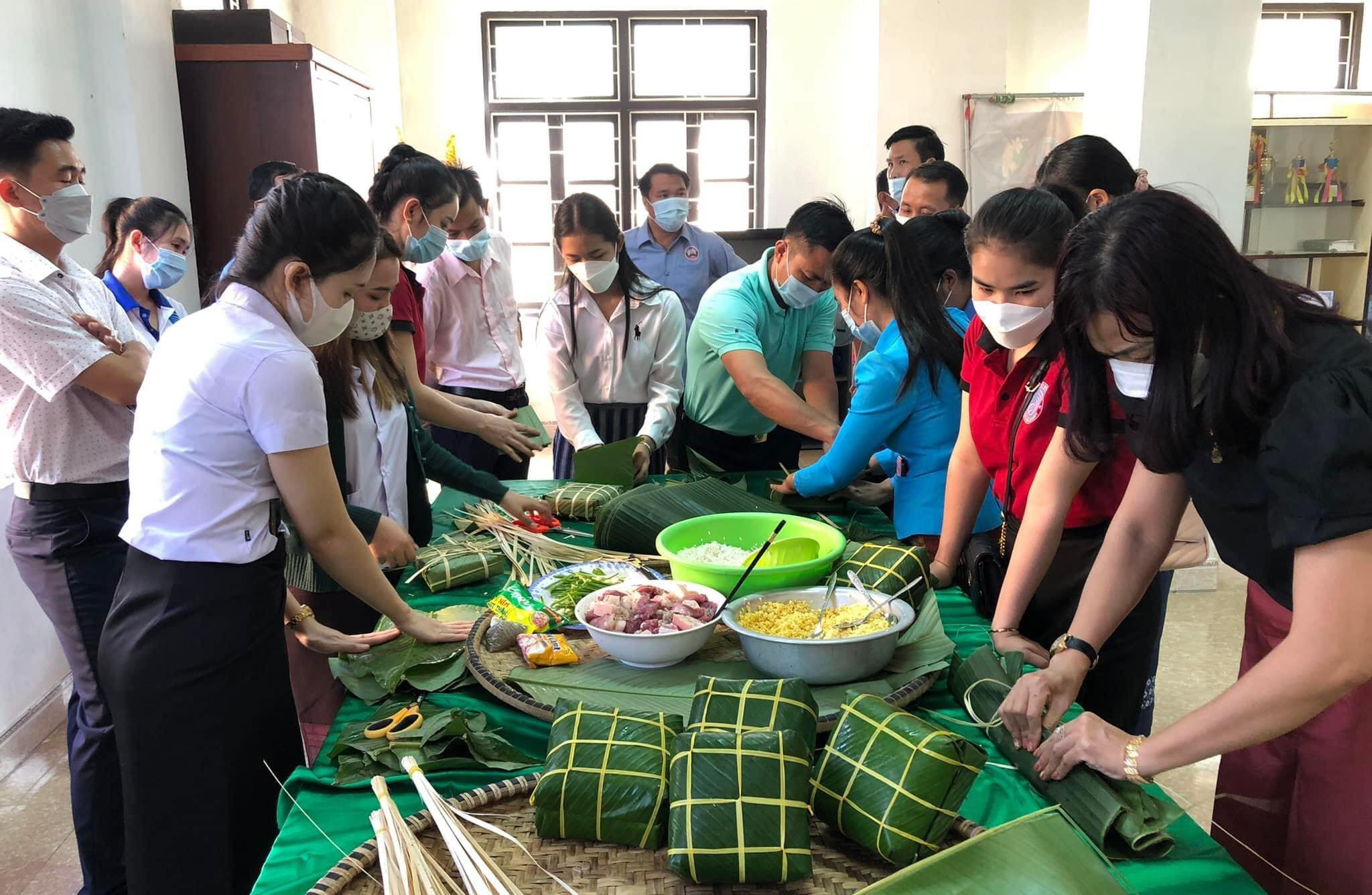 Xanh thêm nghĩa tình Việt-Lào