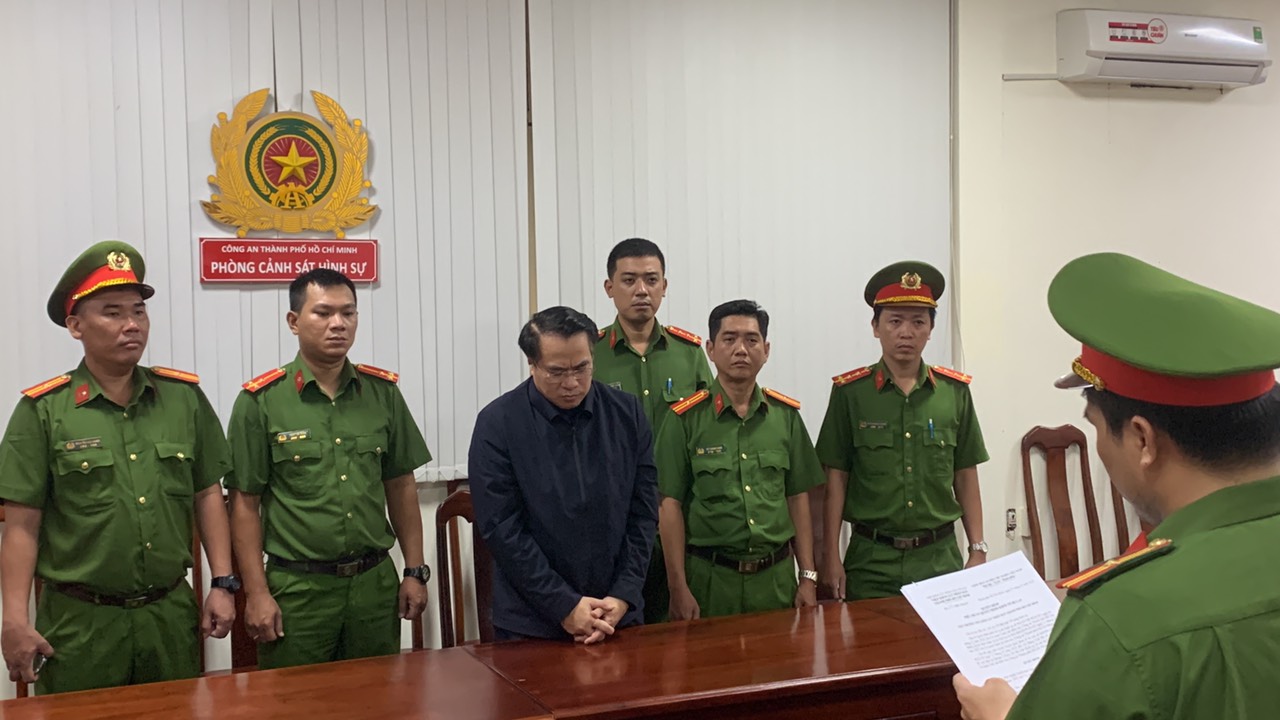TP Hồ Chí Minh: Khởi tố, bắt tạm giam Cục trưởng Cục Đăng kiểm Việt Nam
