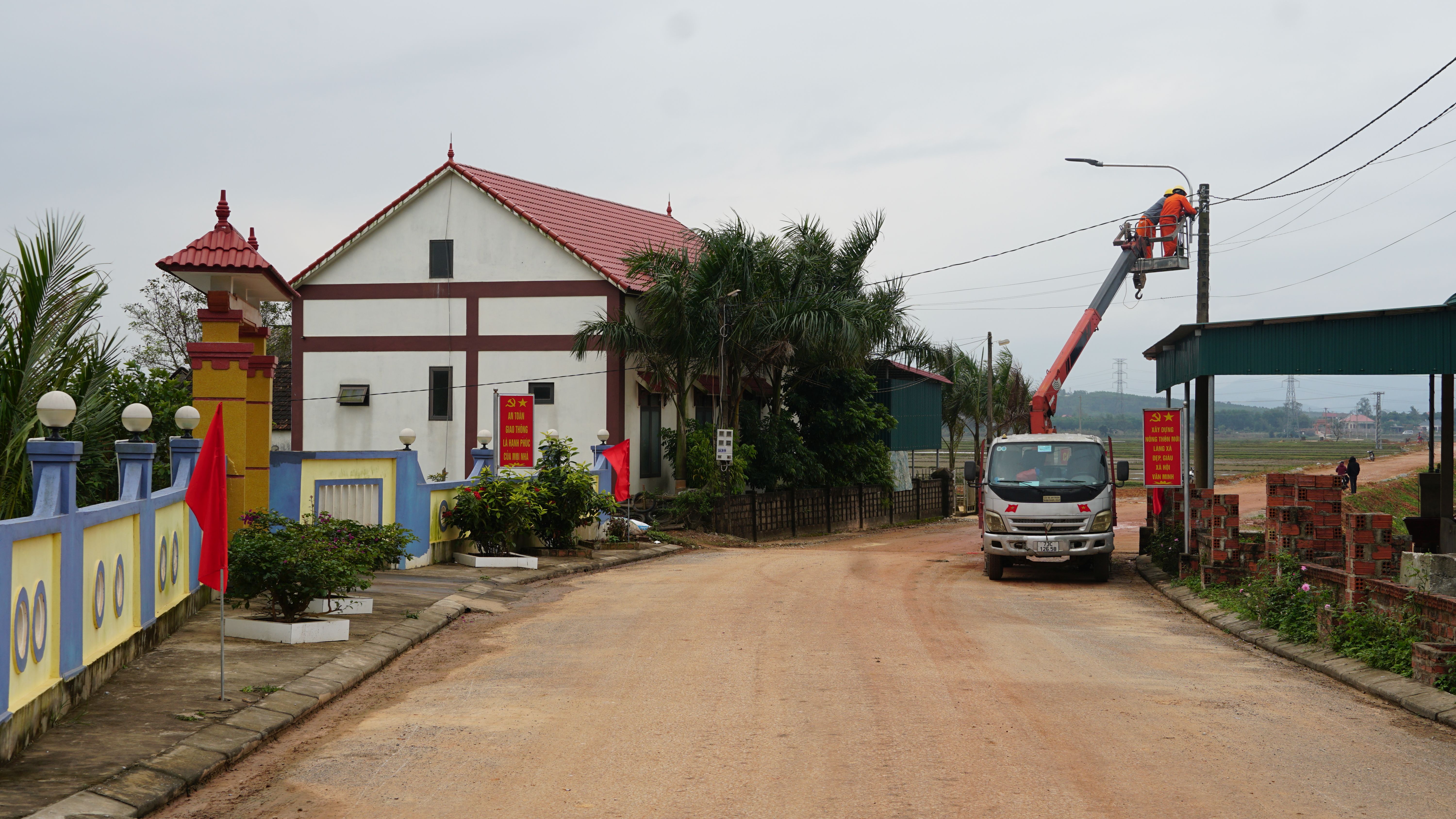 Xây dựng Sơn Lộc thành "miền quê đáng sống"