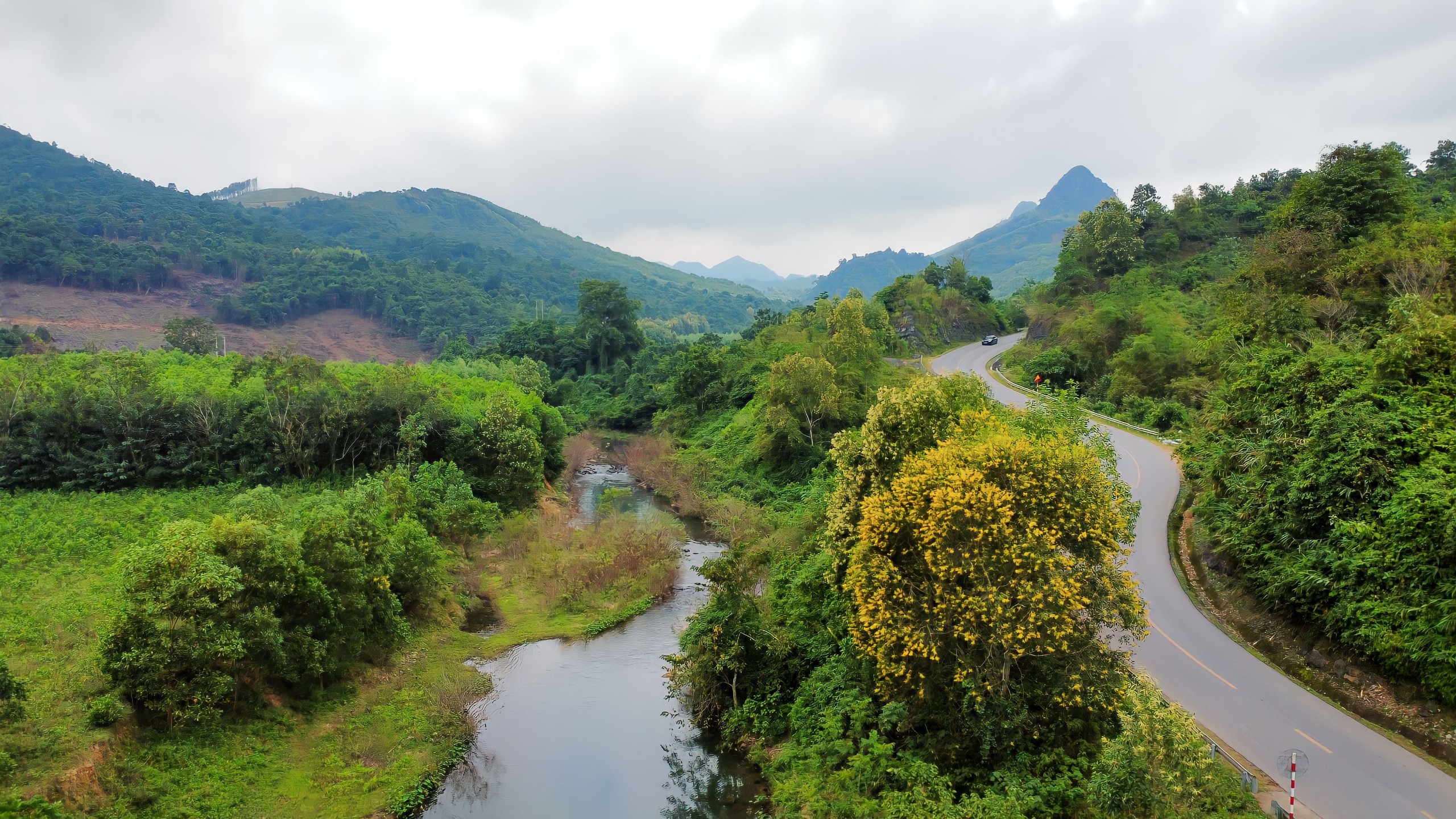 Những khe nước chảy ngược