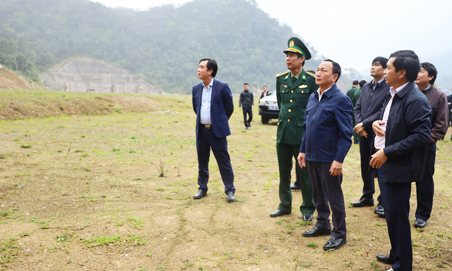 Đồng chí Phó Bí thư Thường trực Tỉnh ủy kiểm tra hoạt động tại Cửa khẩu quốc tế Cha Lo