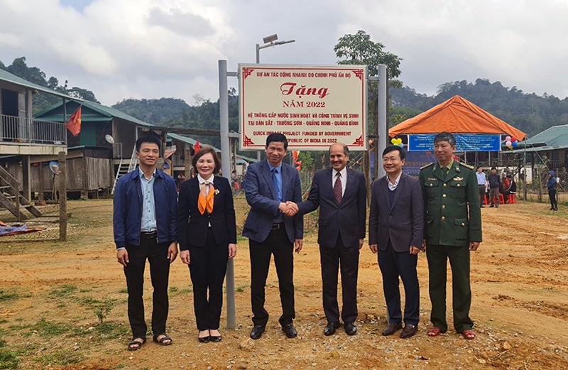 Khánh thành công trình "Xây dựng hệ thống cung cấp nước sinh hoạt và xử lý môi trường" tại bản Sắt